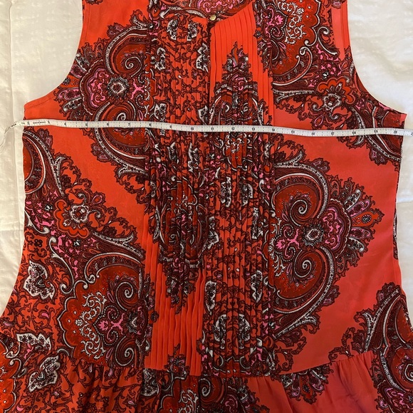 Banana Republic Sleeveless Paisley Top - Picture 8 of 8